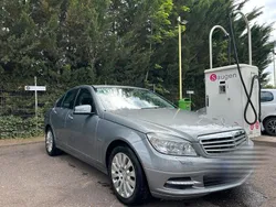 Grau Gebraucht 2010 Mercedes 200 Limousine | 8.499 €