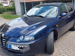 Blau Gebraucht 2004 Alfa Romeo 147 Distinctive Kleinwagen | 1.149 € (Fairer Preis)