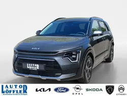 Grau Gebraucht 2025 Kia Niro Vision SUV | 34.909 € (Guter Preis)