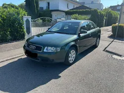 Grün Gebraucht 2001 Audi A4 Limousine | 3.400 € (Fairer Preis)