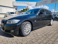 Schwarz Gebraucht 2011 BMW 318 Comfort Edition Kombi | 6.550 € (Fairer Preis)