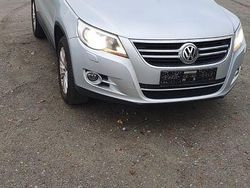 Silber Gebraucht 2010 VW Tiguan Sportline SUV | 10.700 € (Etwas zu teuer)