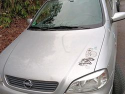 Grau Gebraucht 2000 Opel Astra Limousine | 1.650 € (Fairer Preis)