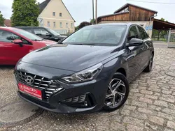 Grau Gebraucht 2022 Hyundai i30 Edition 30 Kleinwagen | 15.990 € (Guter Preis)