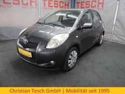 Grau Gebraucht 2008 Toyota Yaris Limousine | 3.890 € (Etwas zu teuer)