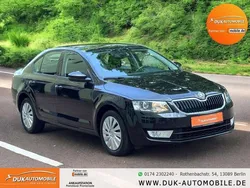 Schwarz Gebraucht 2013 Skoda Octavia Ambition Limousine | 9.999 € (Guter Preis)