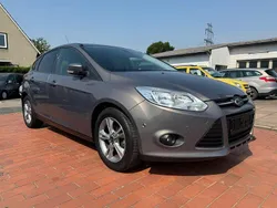 Braun Gebraucht 2013 Ford Focus Champions Edition Limousine | 4.001 € (Superpreis)