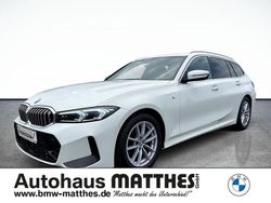 Weiss Gebraucht 2024 BMW 320 M Sport Kombi | 42.950 €