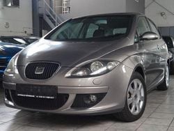 Grau Gebraucht 2006 Seat Altea Stylance Van / Kleinbus | 2.790 € (Guter Preis)