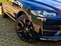 Schwarz Gebraucht 2017 Jaguar F-Pace SUV | 31.500 € (Teuer)