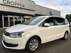 Weiß Gebraucht 2017 VW Sharan Comfortline Van / Kleinbus | 21.900 € (Etwas zu teuer)