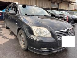 Schwarz Gebraucht 2004 Toyota Avensis Executive Kombi | 1.200 € (Guter Preis)