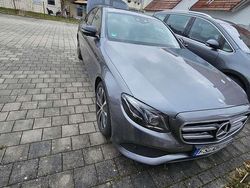 Gebraucht 2016 Mercedes E220 Avantgarde Limousine | 22.500 € (Teuer)