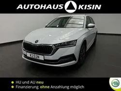 White metallic Gebraucht 2024 Skoda Octavia Style Kombi | 31.990 € (Guter Preis)