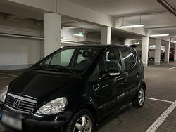 Schwarz Gebraucht 2003 Mercedes A140 Kombi | 1.150 €