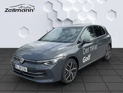 Grau Gebraucht 2024 VW Golf VIII Edition Limousine | 33.440 € (Fairer Preis)