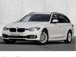 Weiß Gebraucht 2019 BMW 318 Advantage Kombi | 15.950 € (Fairer Preis)