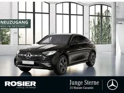 Schwarz / obsidianschwarz (metallic) Gebraucht 2024 Mercedes GLC300e AMG Coupé | 69.545 € (Fairer Preis)