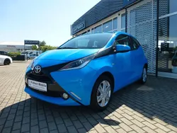 Blau Gebraucht 2018 Toyota Aygo X-play Kleinwagen | 10.990 € (Etwas zu teuer)