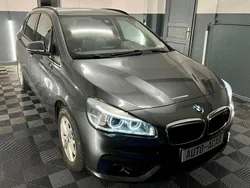 Grau Gebraucht 2015 BMW 220 Active Tourer Sport Line Van / Kleinbus | 16.990 € (Teuer)
