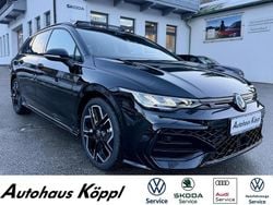Grenadillschwarz metallic Neu 2025 VW Golf VIII R-line Kombi | 36.490 € (Guter Preis)