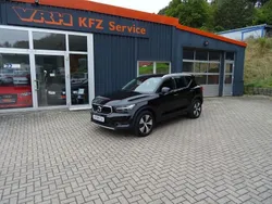 Schwarz Gebraucht 2021 Volvo XC40 Momentum SUV | 27.990 € (Guter Preis)