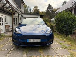 Blau Gebraucht 2022 Tesla Model Y SUV | 34.900 € (Fairer Preis)