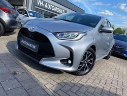 Silber Gebraucht 2023 Toyota Yaris Kleinwagen | 25.286 € (Teuer)