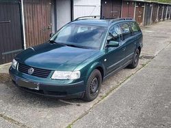 Grün Gebraucht 2000 VW Passat Trendline Kombi | 1.500 € (Superpreis)