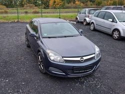 Schwarz Gebraucht 2009 Opel Astra Coupé | 1.300 € (Superpreis)