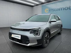 Grau Gebraucht 2024 Kia e-Niro SUV | 31.549 € (Fairer Preis)