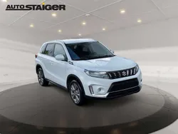 Cool white pearl metallic Neu 2025 Suzuki Vitara Comfort SUV | 24.490 €