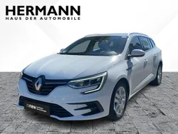 Weiß Gebraucht 2021 Renault Mégane GrandTour Zen Kombi | 16.298 € (Fairer Preis)