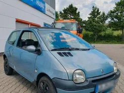 Blau Gebraucht 2004 Renault Twingo Kleinwagen | 1.450 € (Etwas zu teuer)