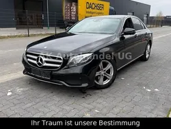 Schwarz Gebraucht 2016 Mercedes 220 Limousine | 18.490 € (Guter Preis)