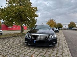 Schwarz Gebraucht 2009 Mercedes E500 Avantgarde Limousine | 13.600 € (Fairer Preis)