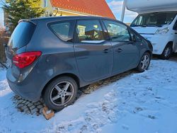 Grau Gebraucht 2010 Opel Meriva Van / Kleinbus | 4.799 € (Etwas zu teuer)