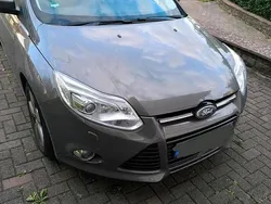 Grau Gebraucht 2013 Ford Focus Limousine | 4.800 € (Fairer Preis)