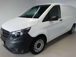 Weiß Gebraucht 2020 Mercedes Vito Van / Kleinbus | 23.490 € (Fairer Preis)