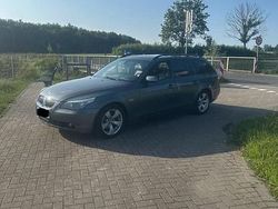 Grau Gebraucht 2007 BMW 525 Kombi | 2.800 €