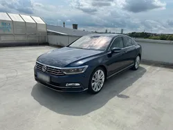 Blau Gebraucht 2017 VW Passat R-line Limousine | 18.500 € (Fairer Preis)