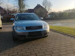 Grau Gebraucht 2003 Audi A4 Kombi | 3.750 € (Teuer)