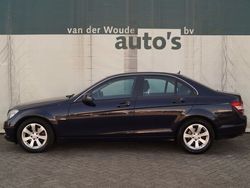 Blau Gebraucht 2011 Mercedes C180 Business Limousine | 5.837 € (Fairer Preis)