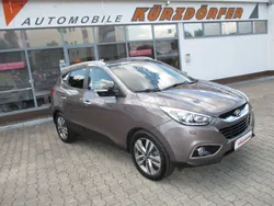 Braun Gebraucht 2015 Hyundai ix35 Premium SUV | 9.900 € (Fairer Preis)