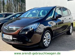 Braun Gebraucht 2015 Opel Zafira Tourer Style Van / Kleinbus | 11.490 € (Teuer)