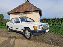 Weiß Gebraucht 1984 Mercedes 190 Classic Limousine | 6.500 €