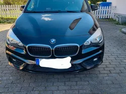 Schwarz Gebraucht 2015 BMW 218 Gran Tourer Advantage Van / Kleinbus | 9.900 € (Fairer Preis)