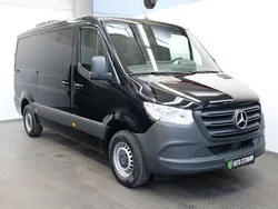 Tiefschwarz Gebraucht 2020 Mercedes Sprinter Van | 59.381 €