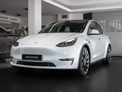 Weiß Gebraucht 2025 Tesla Model Y Performance SUV | 53.500 €