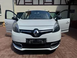 Weiß Gebraucht 2014 Renault Grand Scénic III Bose Edition Van / Kleinbus | 7.900 € (Teuer)